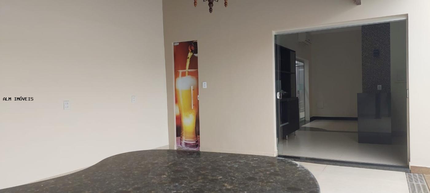 Casa, 3 quartos, 206 m² - Foto 4